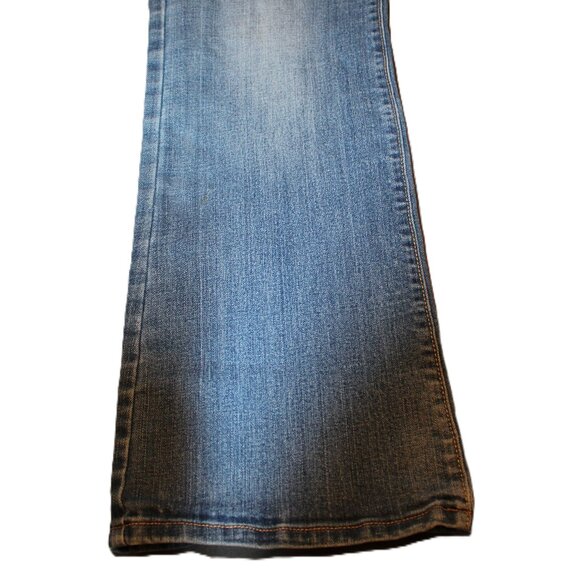 Old Navy Curvy Profile Jeans, Bootcut, Mid-rise, Faded Demin, Women's size 10S - Picture 2 of 6